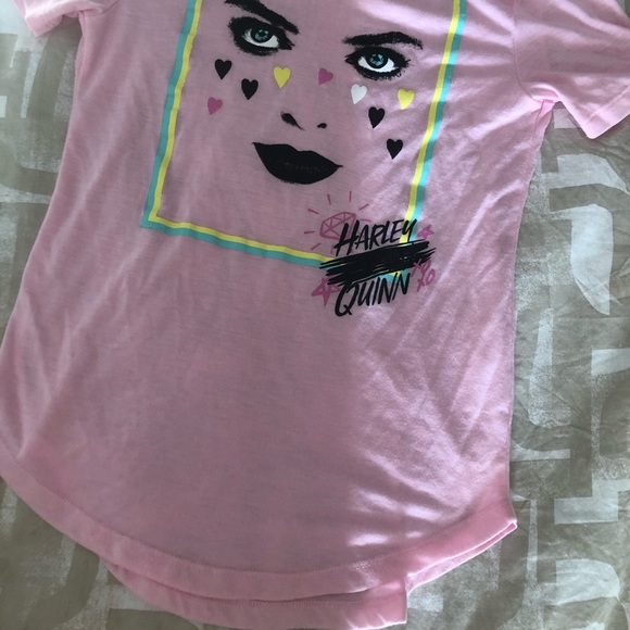 Harley Quinn T-Shirt - Picture 2 of 3